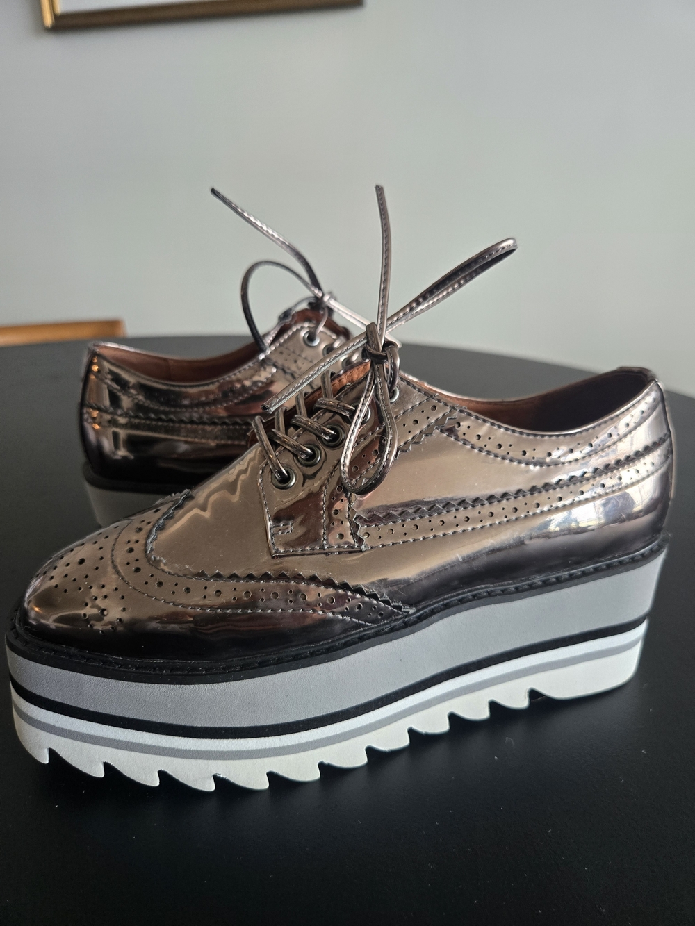 ​Jeffrey Campbell Metallic Platform Oxfords Brogue Size 6